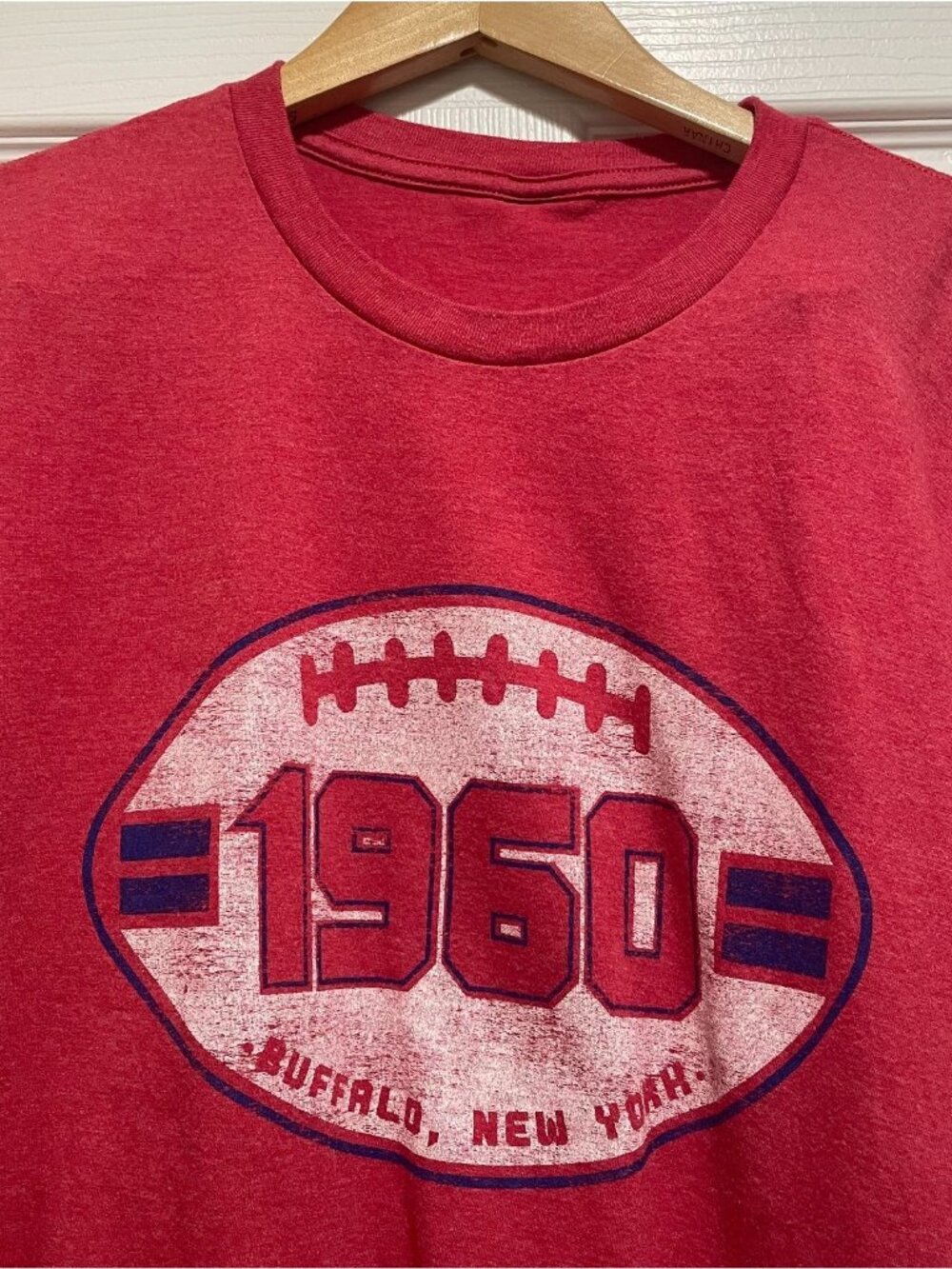 Distressed Buffalo New York 1960 Football T-Shirt Men's Size L Red Vintage Tee